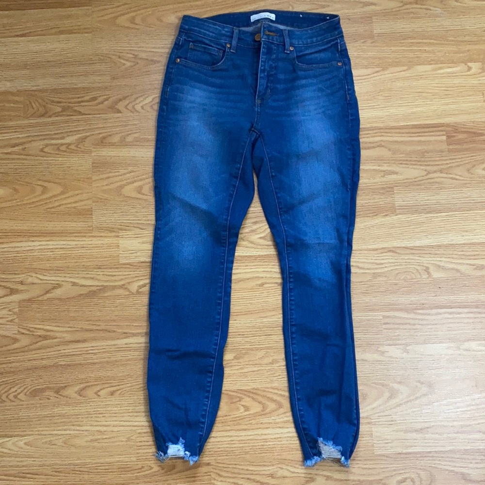 Ripped Hem Skinny jeans